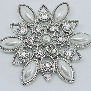 Silver Tone Snow Flake Faux Pearl and Rhinestone Brooch Pin 1.5" Mint Condition!